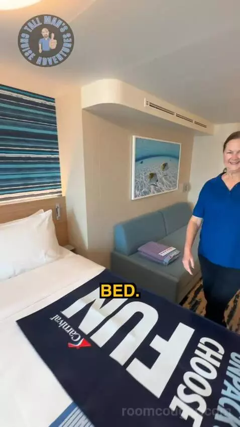 Balcony Cabin (COVE  #5236) bed picture #3