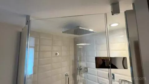Suite (Presidential) bathroom picture #2
