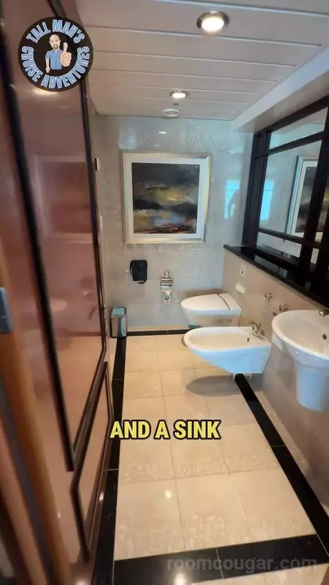 Royal Suite (#1620) bathroom picture #1