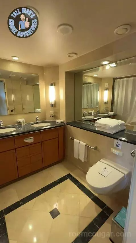 Grand Suite (#1560) bathroom picture #1