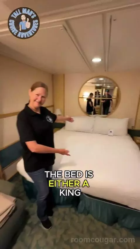 Inside Cabin (#1555) bed picture #5