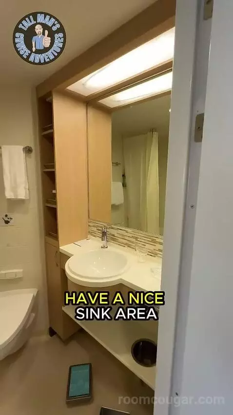 Jr Suite (#1106) bathroom picture #1