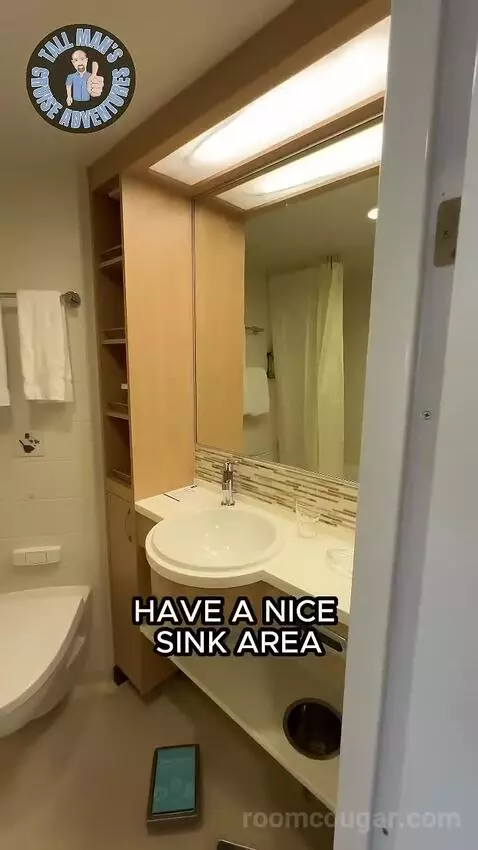 Jr Suite (#1106) bathroom picture #2