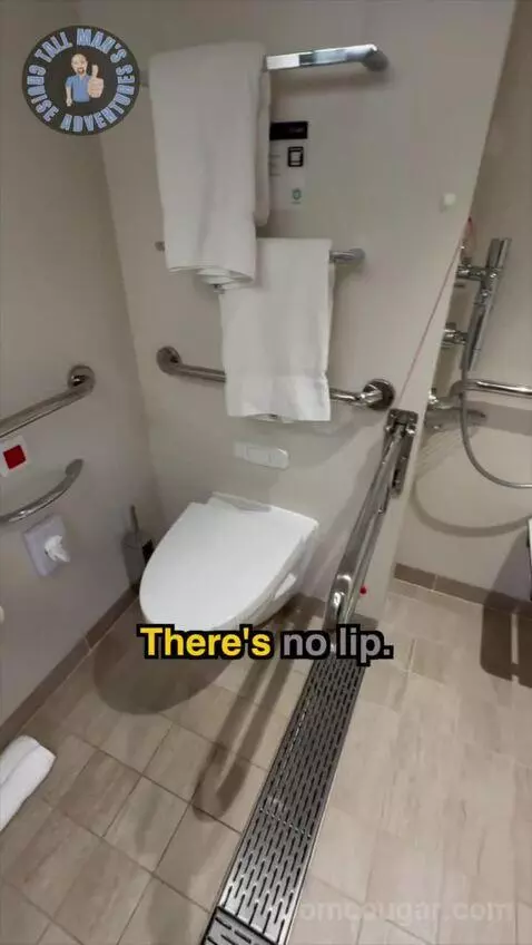 Accessible Balcony (#11268) bathroom picture #3