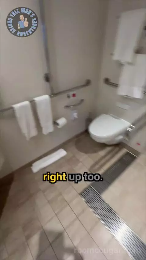 Accessible Balcony (#11268) bathroom picture #8