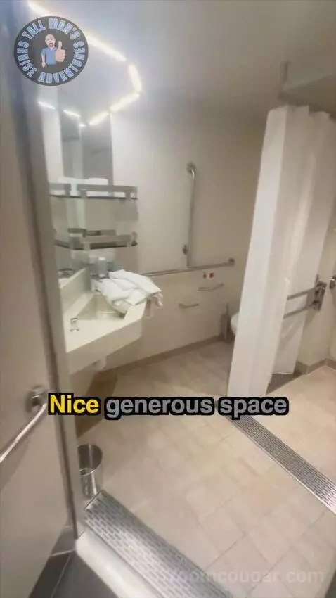 Accessible Inside Twin Beds Only (#5154) bathroom picture #1