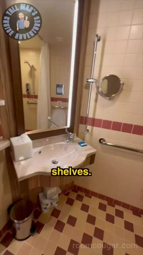 Accessible (Inside) bathroom picture #6