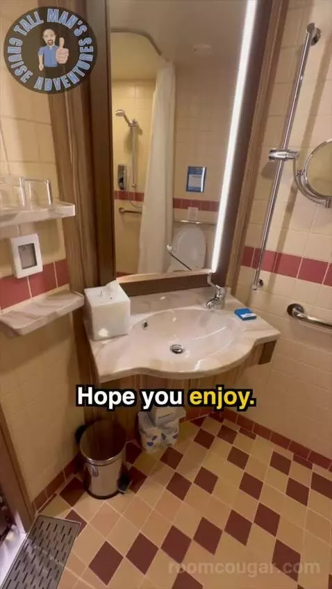 Accessible (Inside) bathroom picture #7