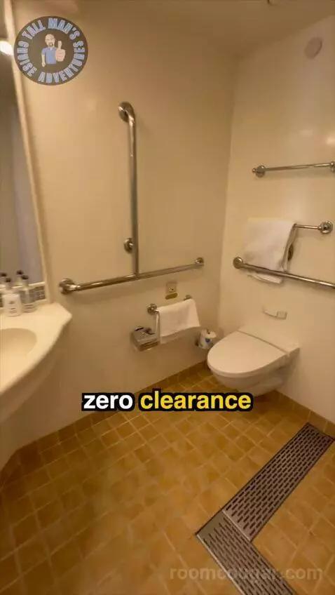 Accessible Ocean View (E304) bathroom picture #3