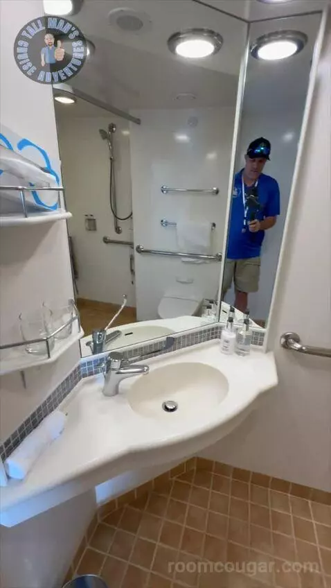 Accessible Ocean View (E304) bathroom picture #10