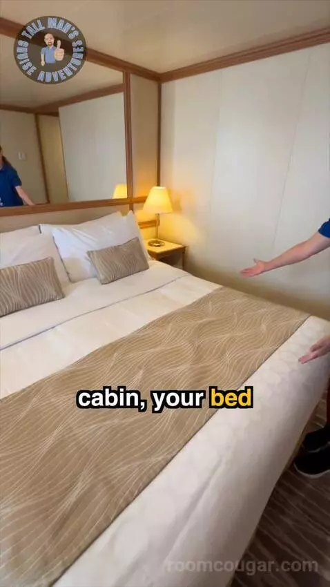 Balcony Cabin (L235) bed picture #8