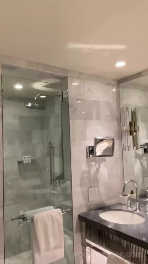 Grand Deluxe, Guest Room, 2 Double bathroom picture #5