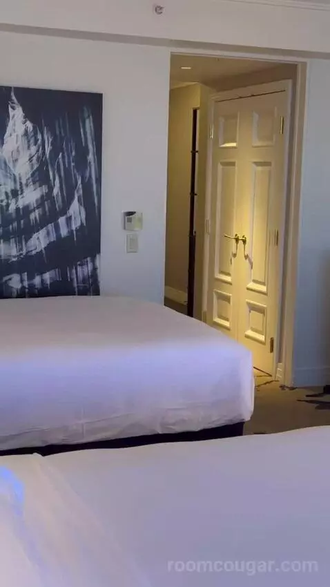 Queen Room with Two Queen Beds and City View (#912) bed picture #11
