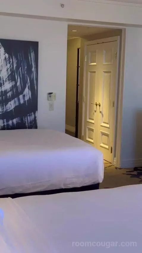 Queen Room with Two Queen Beds and City View (#912) bed picture #12