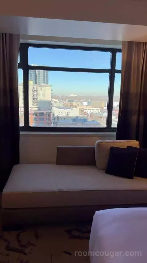 Queen Room with Two Queen Beds and City View (#912) bed picture #6