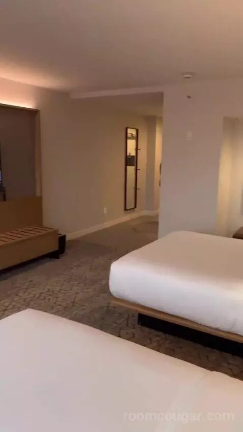 Queen Room with Two Queen Beds (#627) bed picture #3