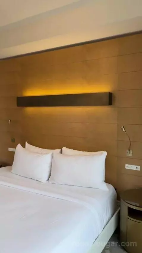 Coveted Corner Harbor, Junior Suite, 1 King, Harbor View, Corner Room (#327) bed picture #2