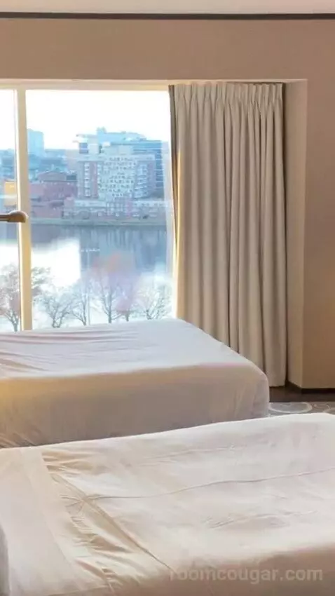 Grand Deluxe, Larger Guest Room, 2 Double, River View (#1404) bed picture #6