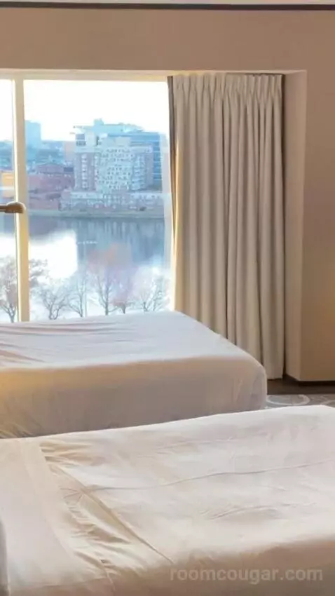 Grand Deluxe, Larger Guest Room, 2 Double, River View (#1404) bed picture #7