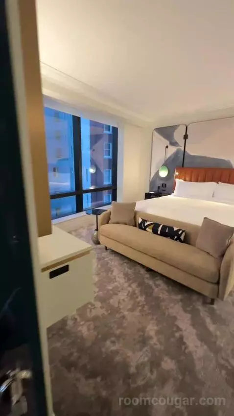 Signature One Bedroom King Suite bed picture #1