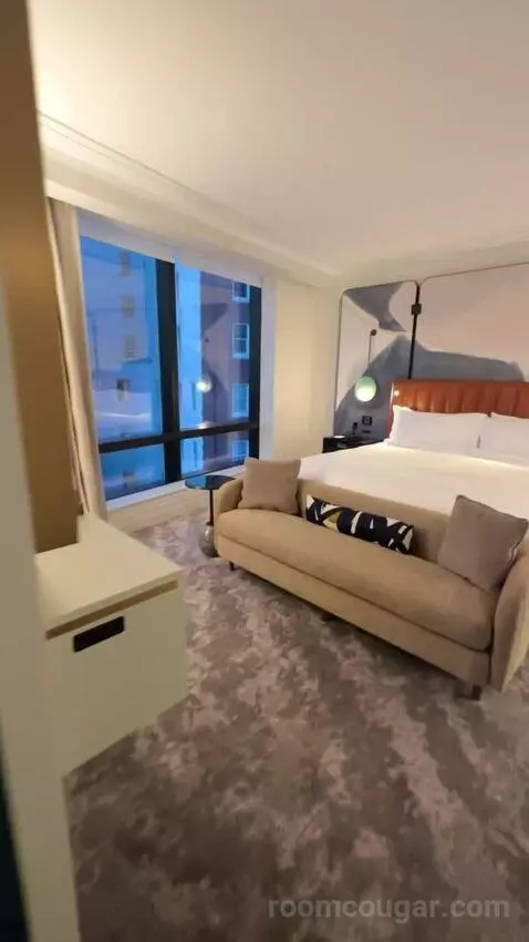 Signature One Bedroom King Suite bed picture #2