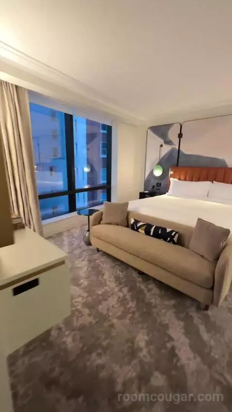 Signature One Bedroom King Suite bed picture #3