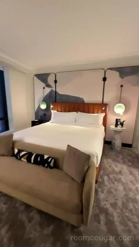 Signature One Bedroom King Suite bed picture #12