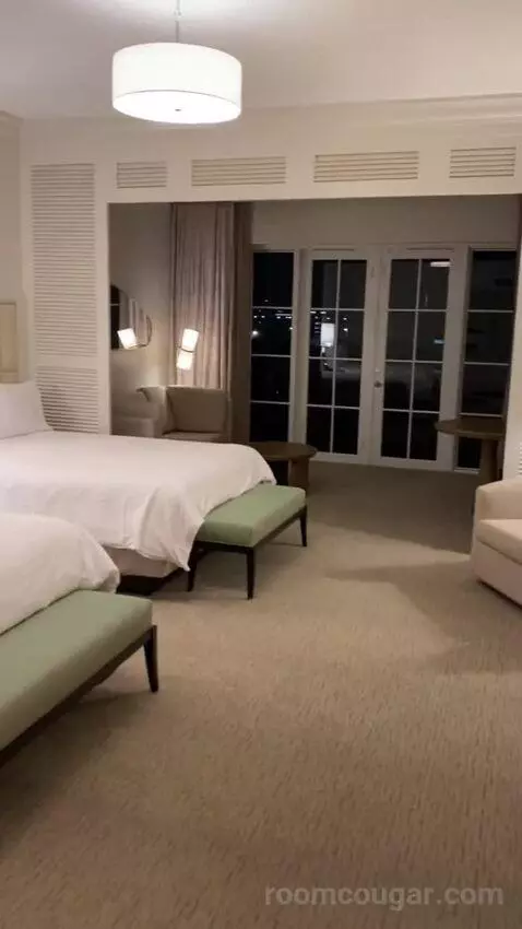 Junior Suite, 2 Queen, Sofa Bed bed picture #2