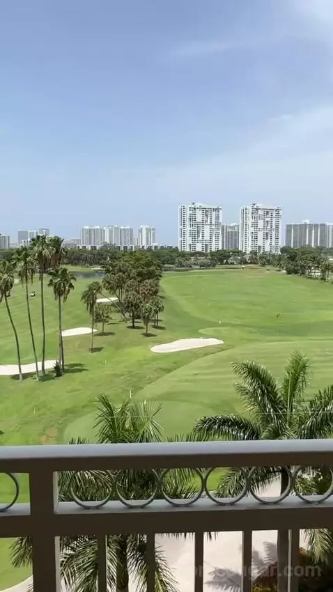 Junior Suite King, Junior Suite, 1 King, Sofa Bed, Balcony (#1605) view picture #8