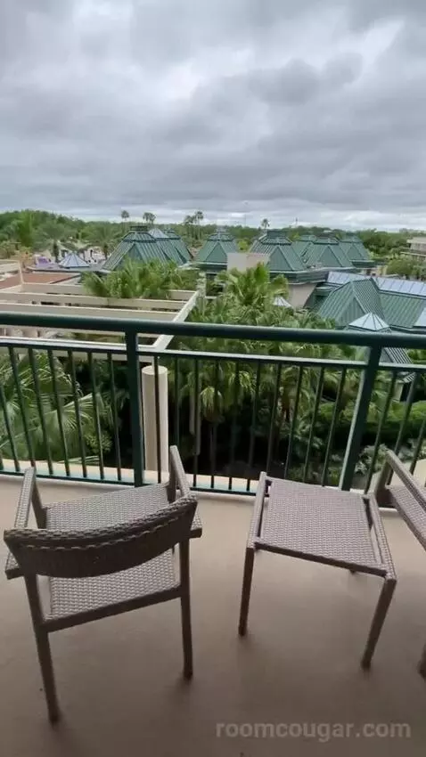 Ambassador, Suite, 2 Queen, Sofa Bed, Pool-Laser Show View (#20488) view picture #5
