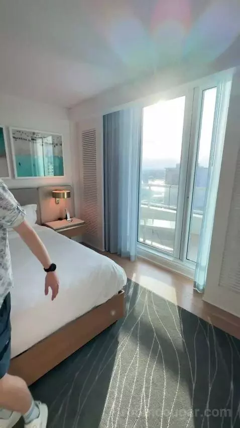 Junior Suite with Intracoastal View (#1426) bed picture #6