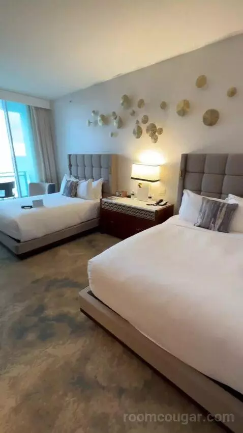 Guest Room, 2 Queen(s), Ocean View, High Floor, Balcony (#1115) bed picture #7