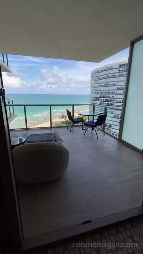 Royal Oceanfront Suite, Suite, 2 King (#1402) view picture #2