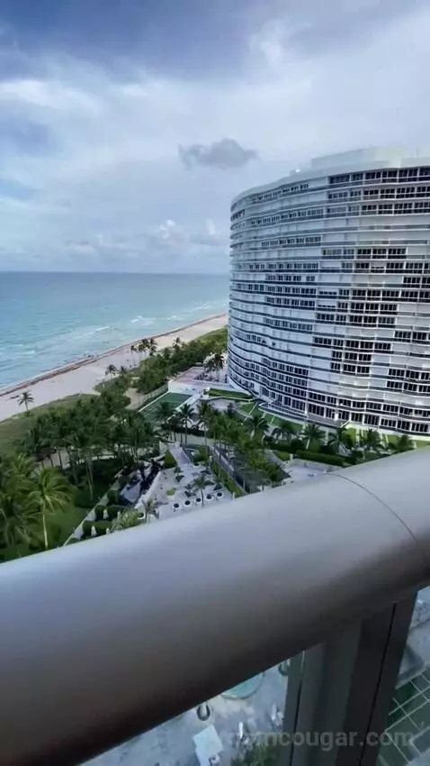 Royal Oceanfront Suite, Suite, 2 King (#1402) view picture #7