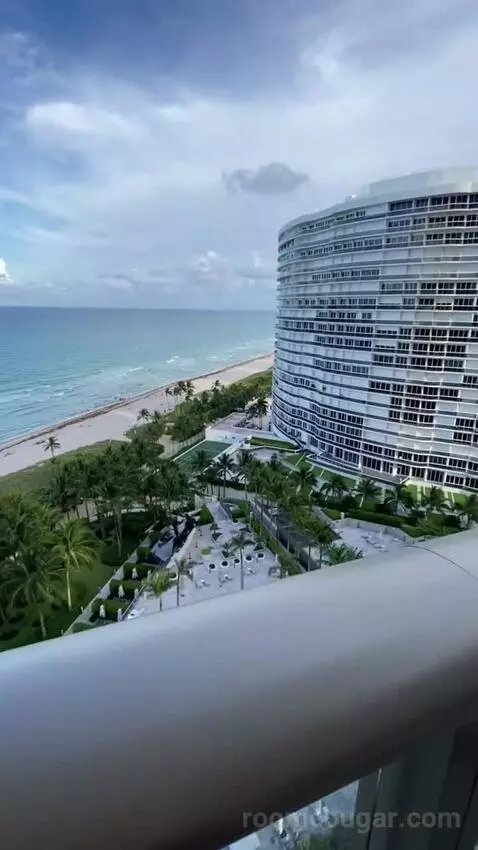 Royal Oceanfront Suite, Suite, 2 King (#1402) view picture #8