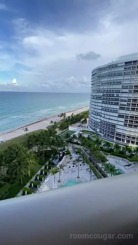 Royal Oceanfront Suite, Suite, 2 King (#1402) view picture #10