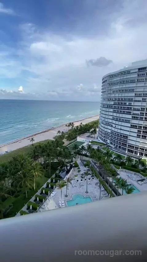 Royal Oceanfront Suite, Suite, 2 King (#1402) view picture #11
