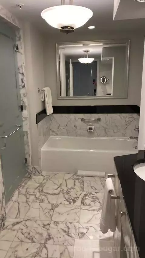 Classic Room with 2 Double Beds bathroom picture #7