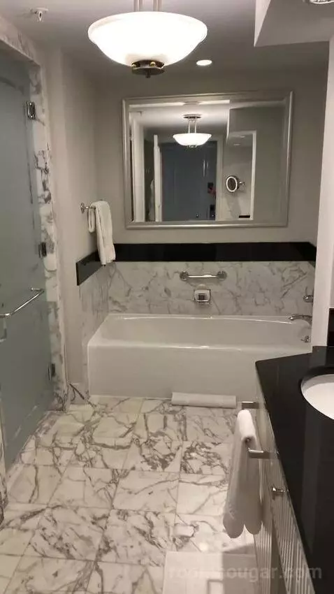 Classic Room with 2 Double Beds bathroom picture #8