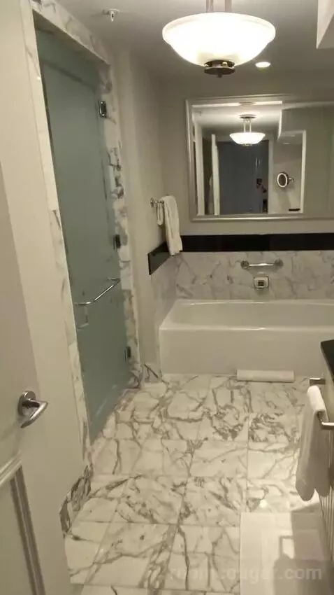 Classic Room with 2 Double Beds bathroom picture #12