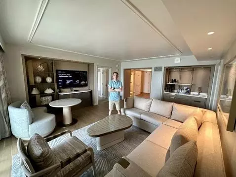 gogotravelwithjosh's review preview (The Ritz-Carlton Naples)