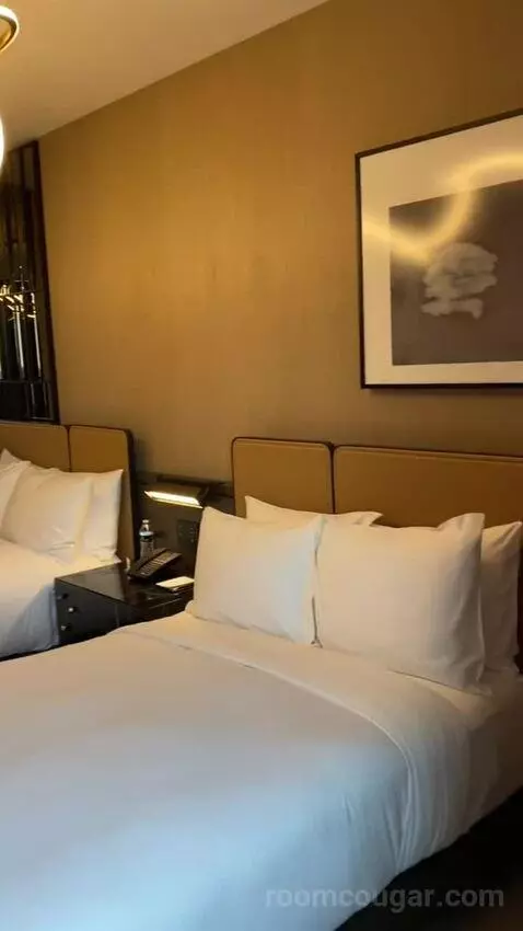 Empire State Double Room with Two Double Beds - High Floor (#3211) bed picture #7