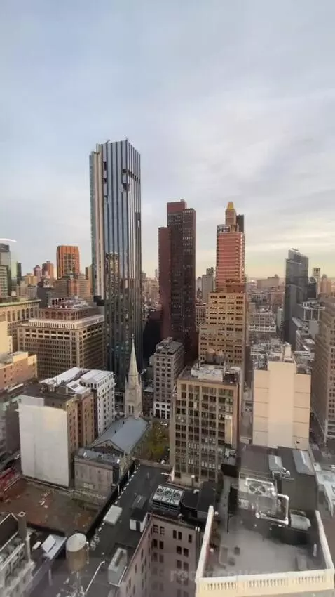 Empire State Double Room with Two Double Beds - High Floor (#3211) view picture #4