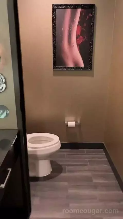 2 Queen Beds, City View, Suite (#910) bathroom picture #5