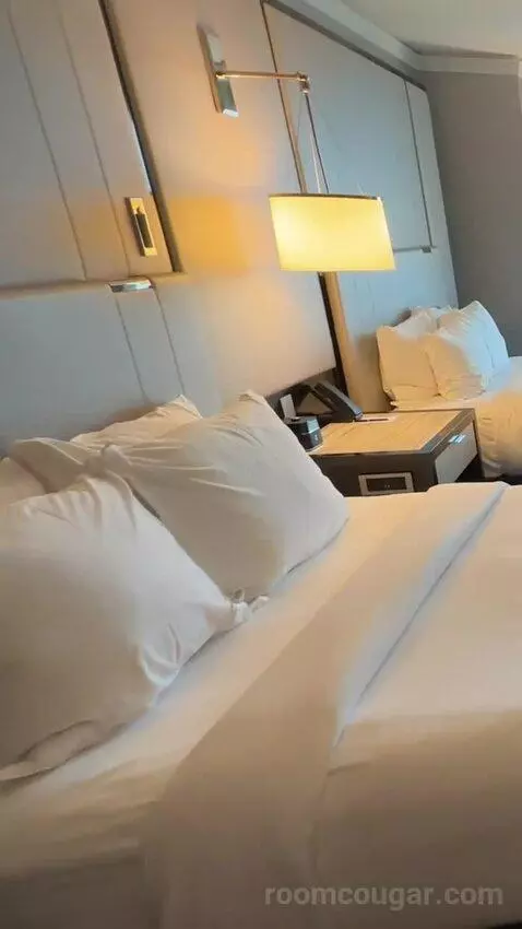 Guest Room, 2 Queen bed picture #9