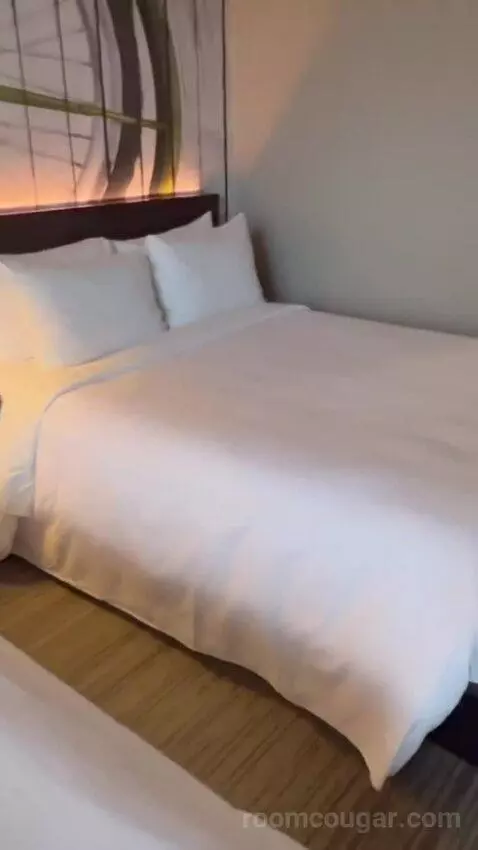 Guest Room with Two Queen Beds and City View bed picture #11