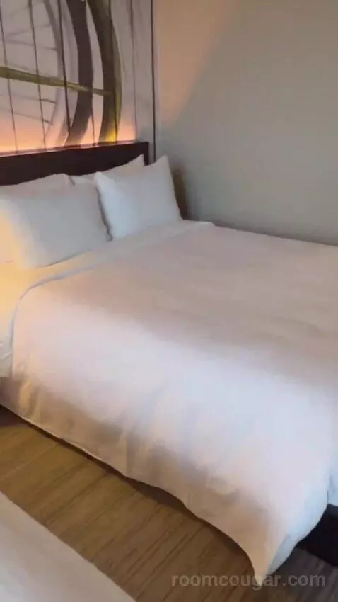 Guest Room with Two Queen Beds and City View bed picture #12