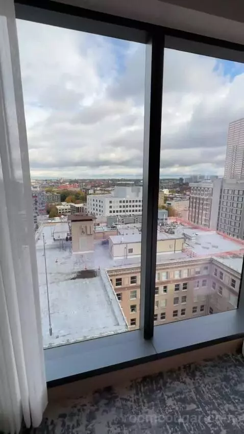 Executive Suite, 1 Bedroom Suite, 1 King California, Corner Room (#1123) view picture #5