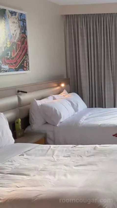 Wonderful Queen Queen (#510) bed picture #11
