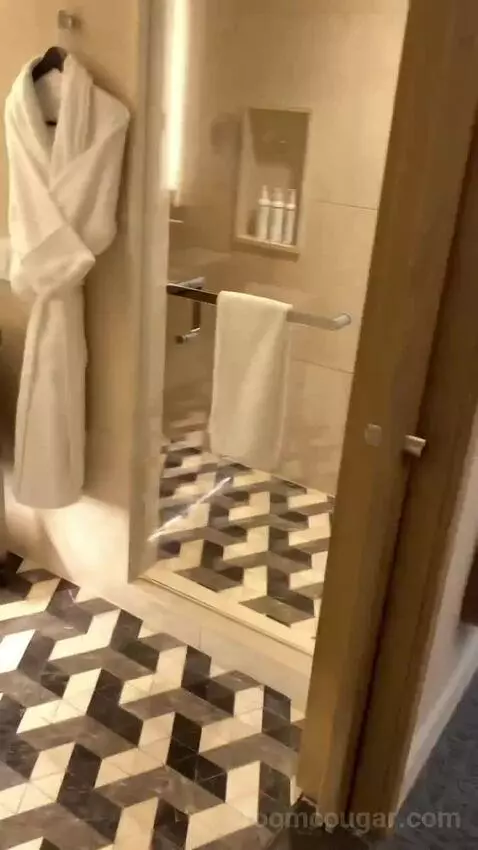 Deluxe Queen Room with Two Queen Beds (#1812) bathroom picture #1